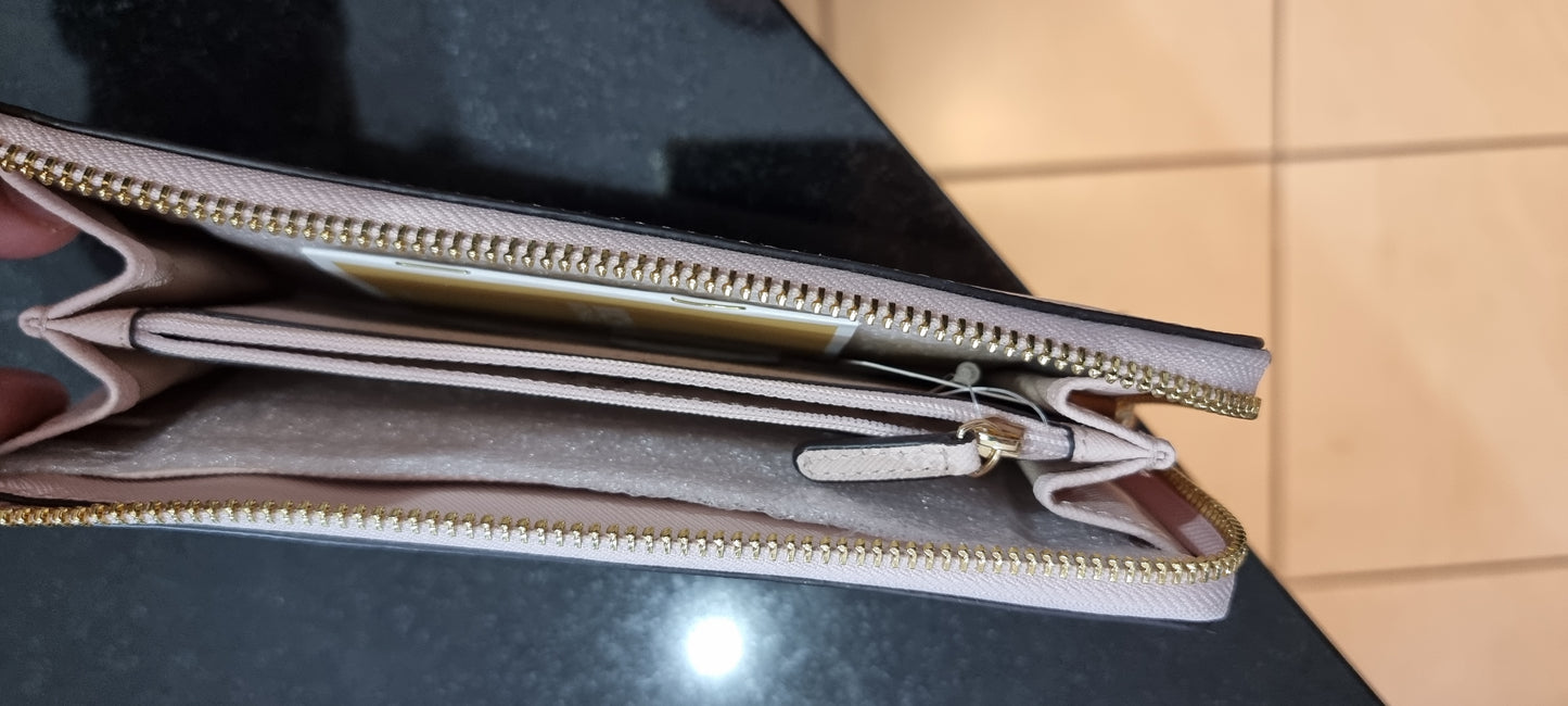 Michael Kors Jet Set Travel Large 3/4 Zip Purse BRAND NEW!! (Imported from Dubai!)