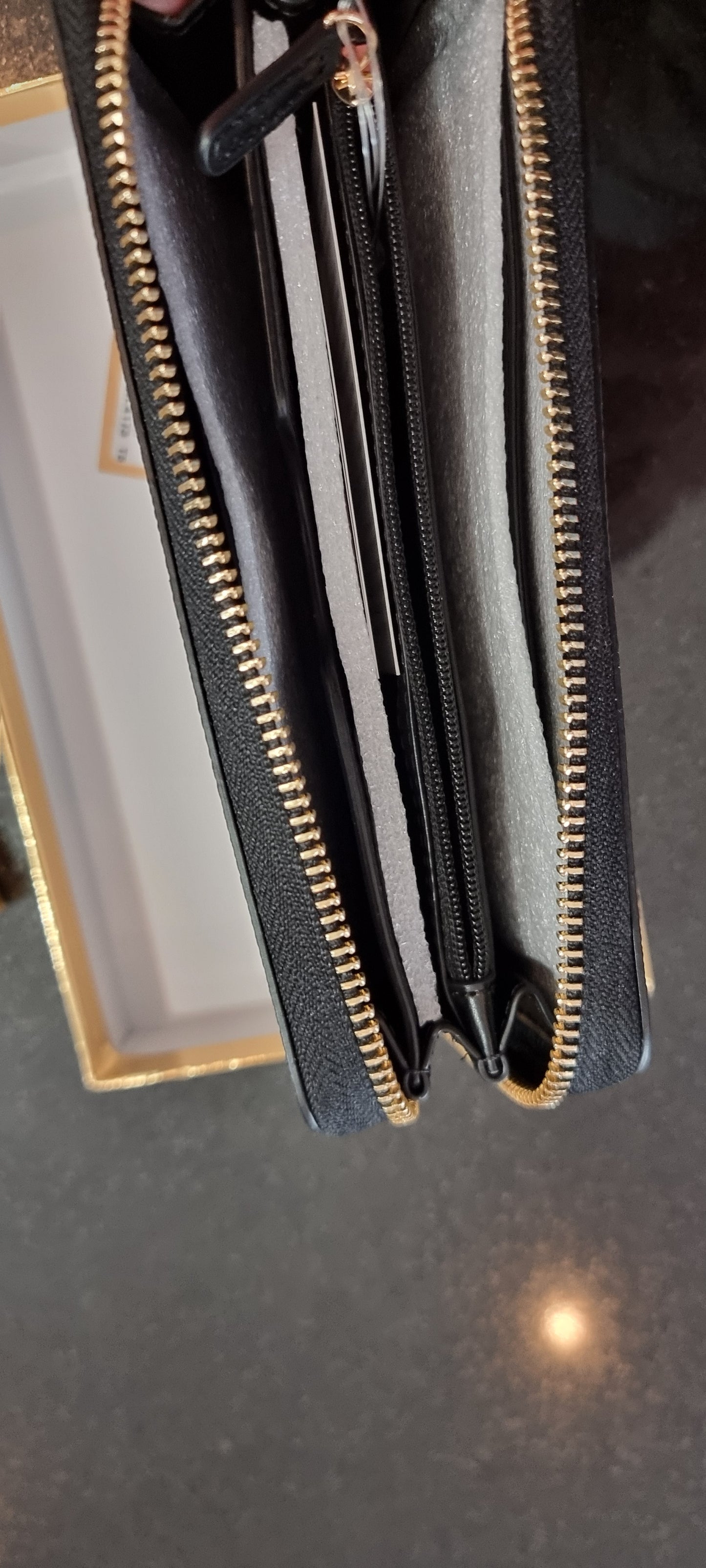 Michael Kors Jet Set Continental Wristlet Gold Label